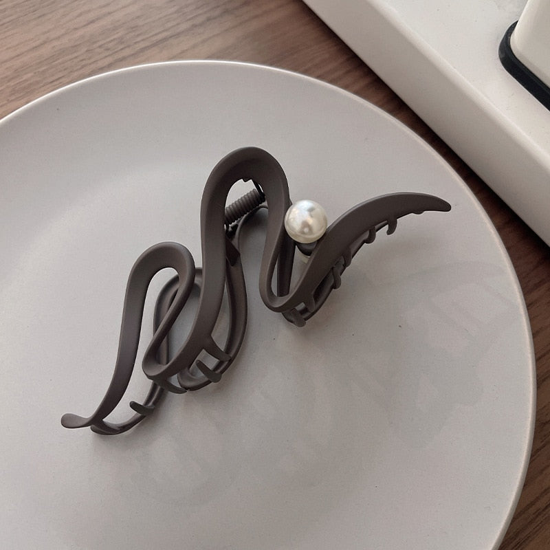 2023 Retro Korea Large Wave Grab Clip Frosted Acrylic Hair Clip Shark Clip Headdress Ladies Girls Fashion Hair Accessories